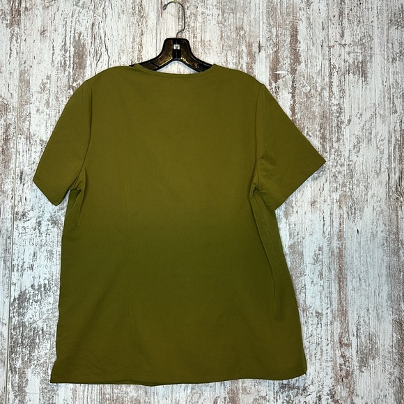 Figs Technical Collection Scrub Tops Size L Bundle - Picture 7 of 13